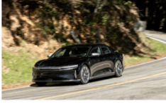 2024款Lucid Air Grand Touring续航里程最长的电动汽车变得更好