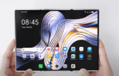 TECNO推出比GalaxyZFold6更薄的创新三折手机